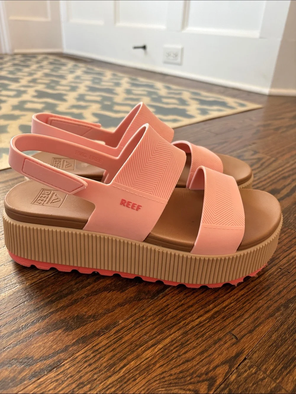 Reef Women's Light Pink Platform Slingback Sandals - Picture 3 of 5